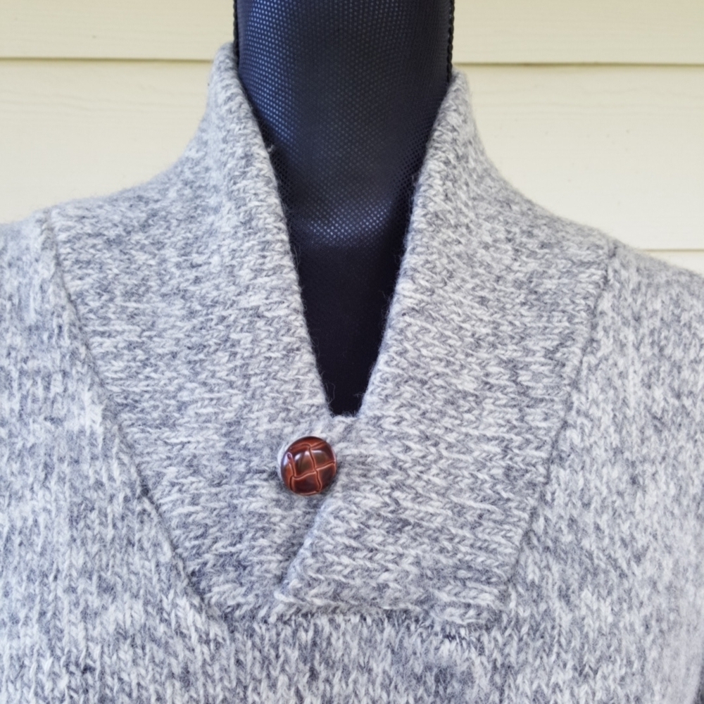 VTG Lakewoods Bay Men's Warm Winter V-Neck Pullover Wool Blend Knit Sweater (M) - Picture 3 of 9
